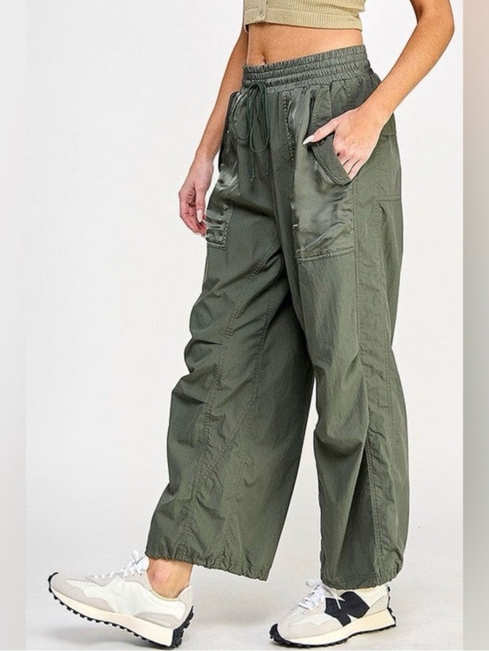 Miss Me Pants - Miss Love Olive Pia Pants featuring a wide-leg fit, cargo pockets, high- SM